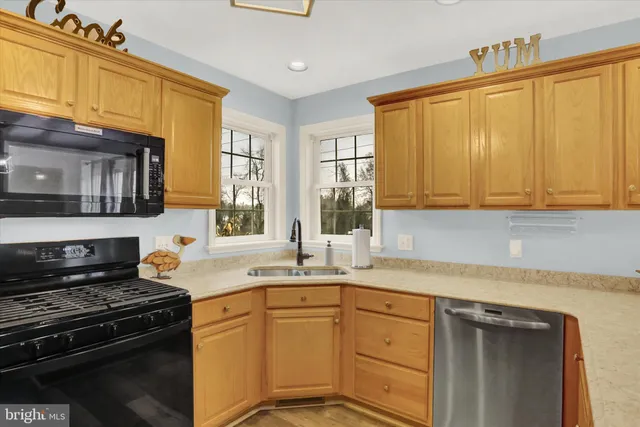 $460,000 | 123 Graystone Drive, Hummelstown, PA 17036