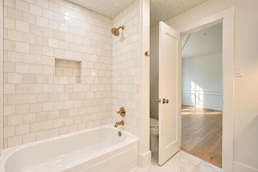 9609 Viewside Drive Dallas, TX 75231 - Photo 31 of 40 Gallery Image 31