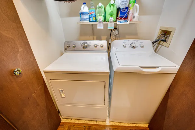 $339,900 | 1715 Riverwood Drive, Algonquin, IL 60102