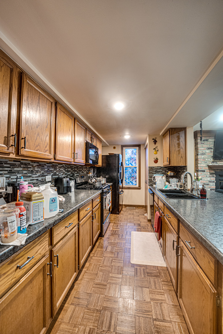 1715 Riverwood Drive Algonquin, IL 60102 - Photo 9 of 23