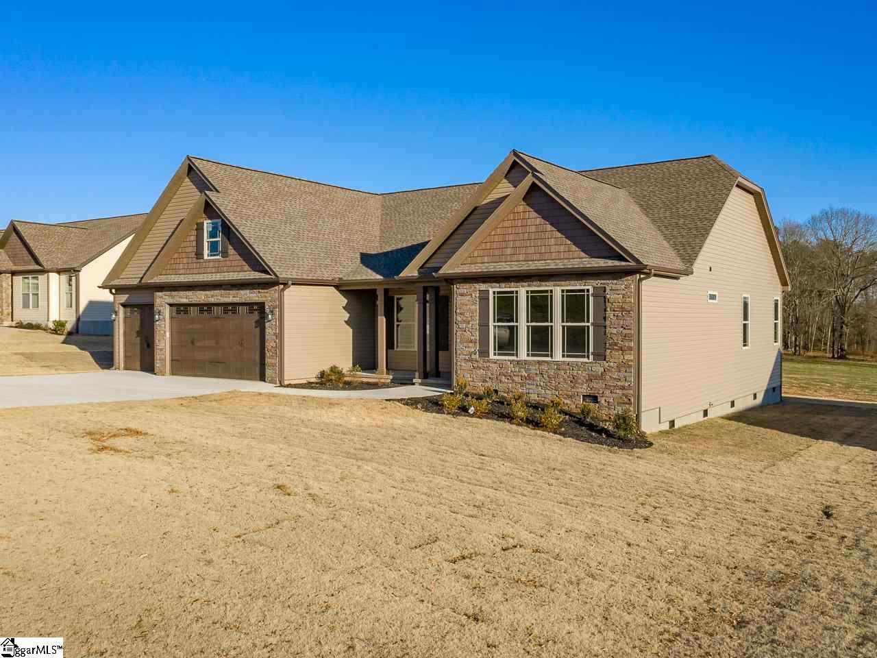 636 Sloan Road Lyman, SC 29365 - Photo 2 of 27
