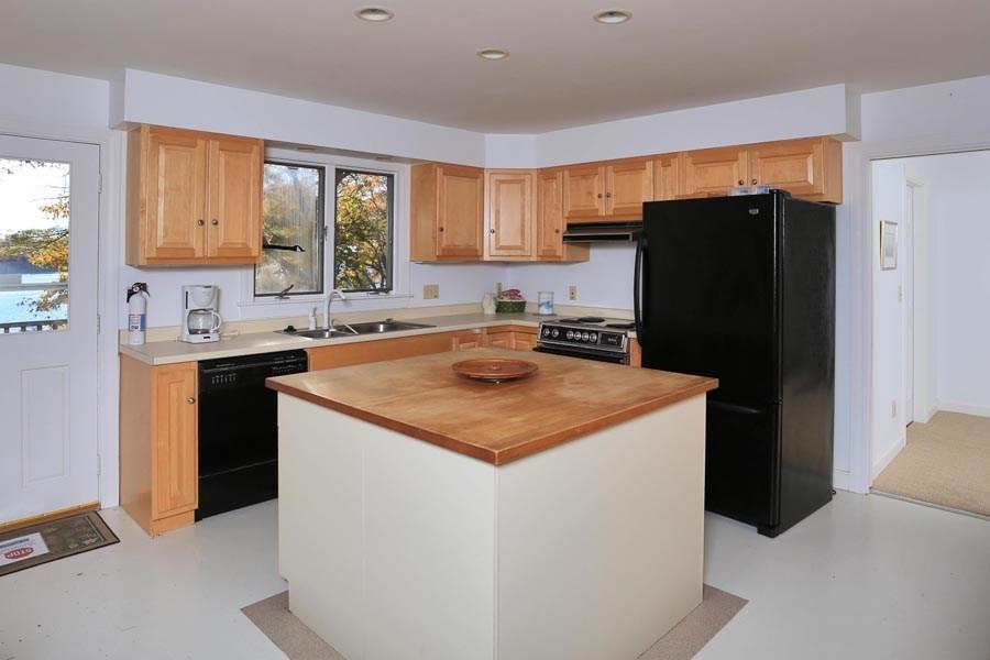 38-40 Wolf Road Boothbay, ME 04537 - Photo 11 of 34 Photo