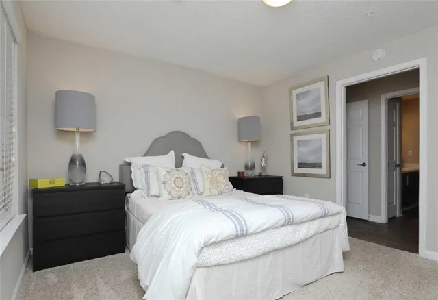 $1,910 | 9200 Roberts Drive, Unit 5504, Sandy Springs, GA 30350