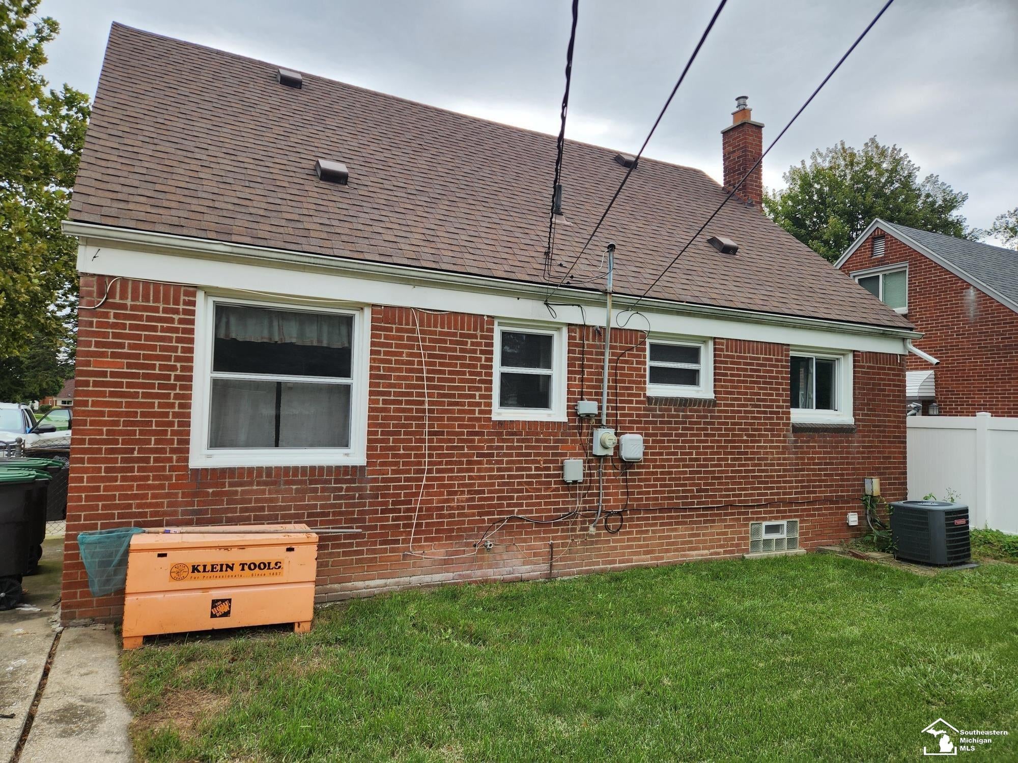 7520 Harding Street Taylor, MI 48180 - Photo 2 of 29 Gallery Image 2