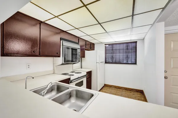 $259,900 | 1811 Sabal Palm Drive, Unit 203, Davie, FL 33324