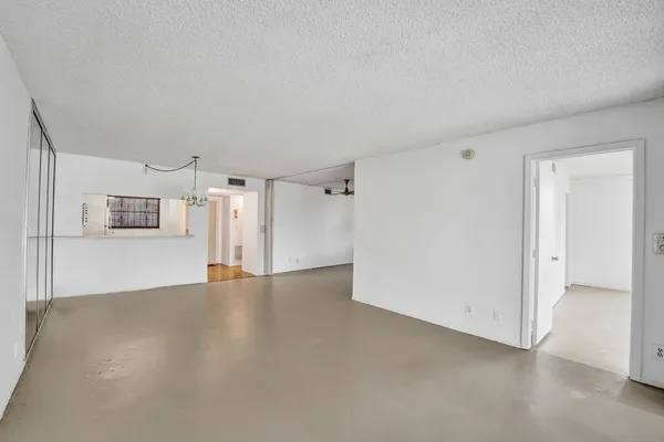 $259,900 | 1811 Sabal Palm Drive, Unit 203, Davie, FL 33324