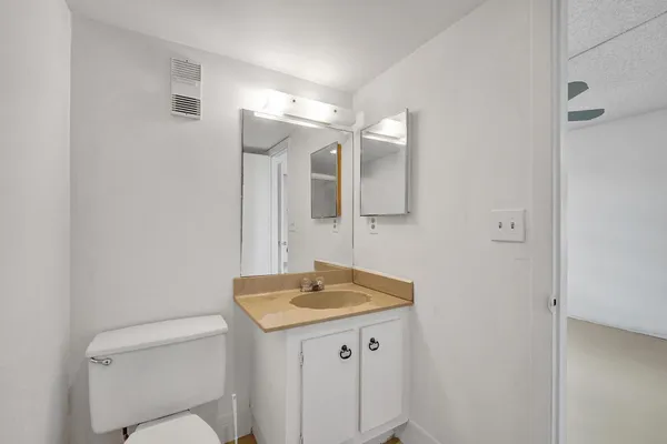$259,900 | 1811 Sabal Palm Drive, Unit 203, Davie, FL 33324