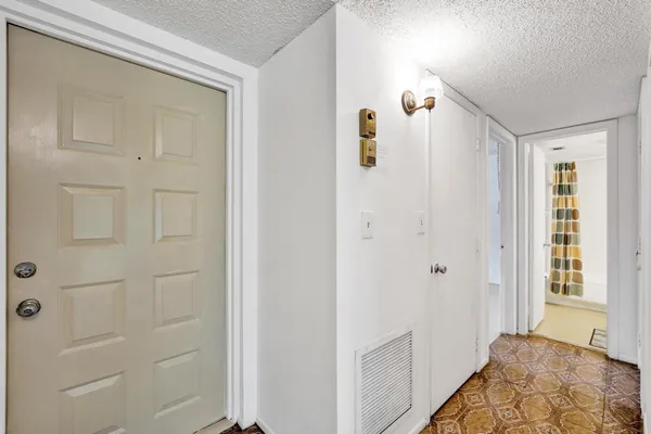 $259,900 | 1811 Sabal Palm Drive, Unit 203, Davie, FL 33324
