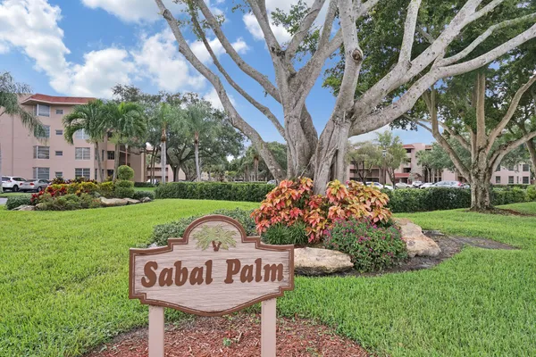 $259,900 | 1811 Sabal Palm Drive, Unit 203, Davie, FL 33324