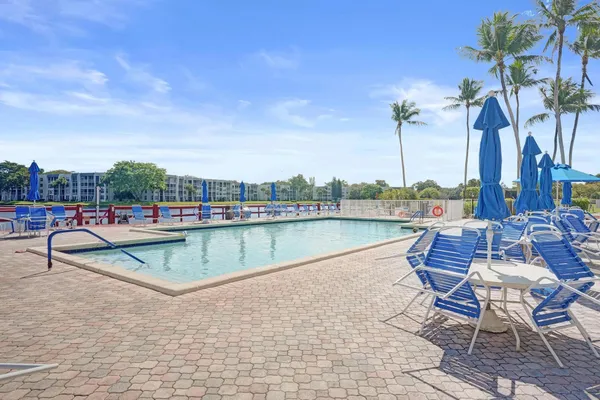 $259,900 | 1811 Sabal Palm Drive, Unit 203, Davie, FL 33324