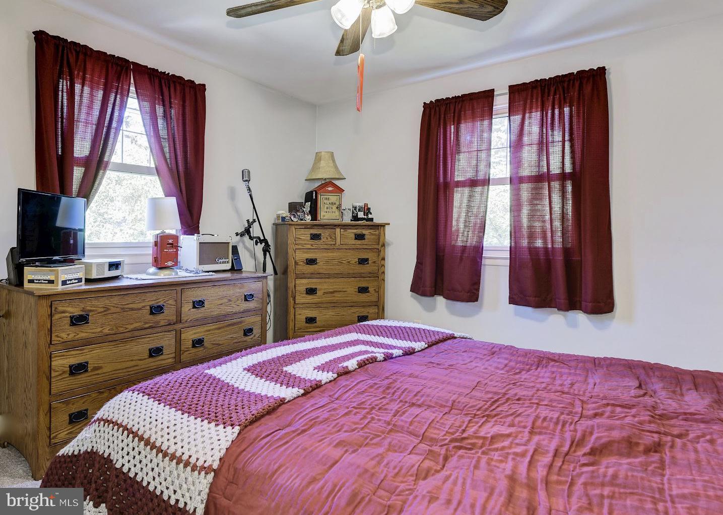 806 Cleveland Avenue Riverside, NJ 08075 - Photo 13 of 19 Master Bedroom