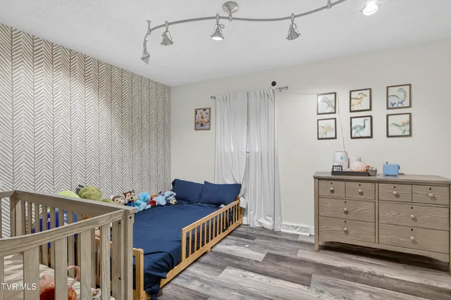 $369,900 | 195 Woodstock Lane, Bristol, VA 24201