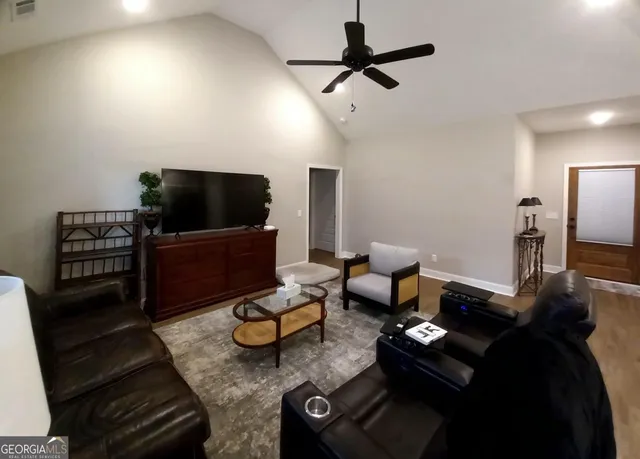 $700 | 409 North North Main Street, Statesboro, GA 30458