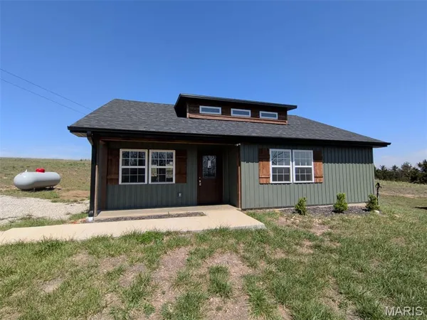 $169,900 | 102 South Lois Court, Mansfield, MO 65704