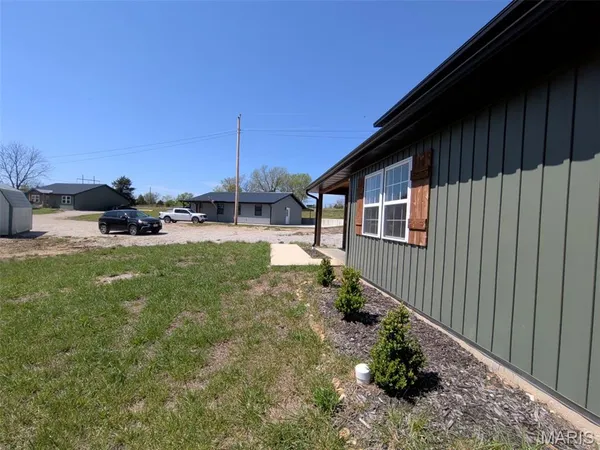 $169,900 | 102 South Lois Court, Mansfield, MO 65704