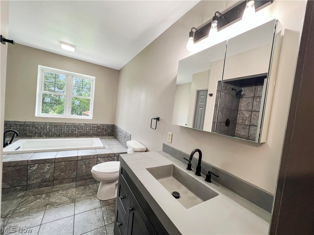 148 Rural Lane Chester, WV 26034 - Photo 12 of 26 Gallery Image 12