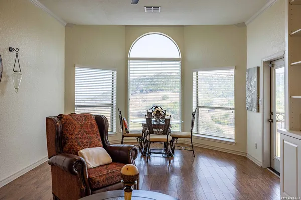 $329,900 | 20 Tapatio Drive East, Unit 305, Boerne, TX 78006