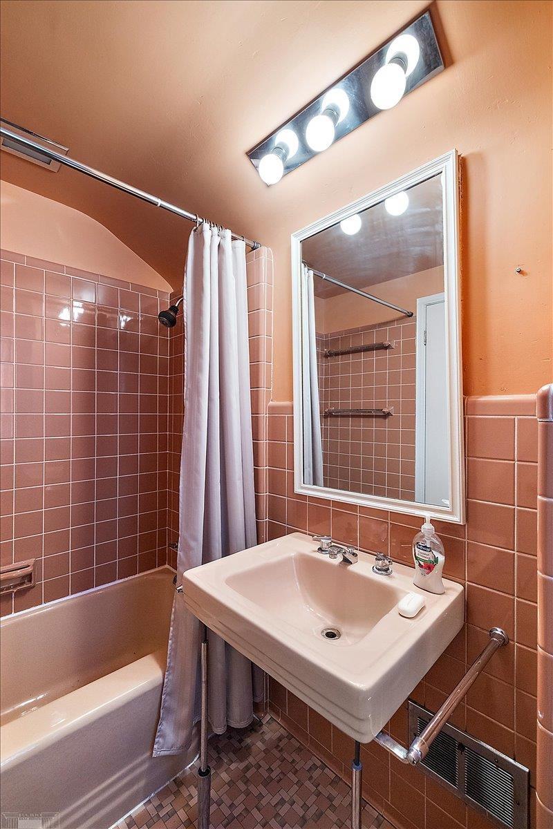 1485 Torrey Road Grosse Pointe Woods, MI 48236 - Photo 40 of 60