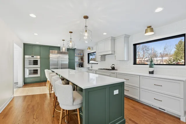 $899,000 | 22W364 Glen Park Road, Glen Ellyn, IL 60137