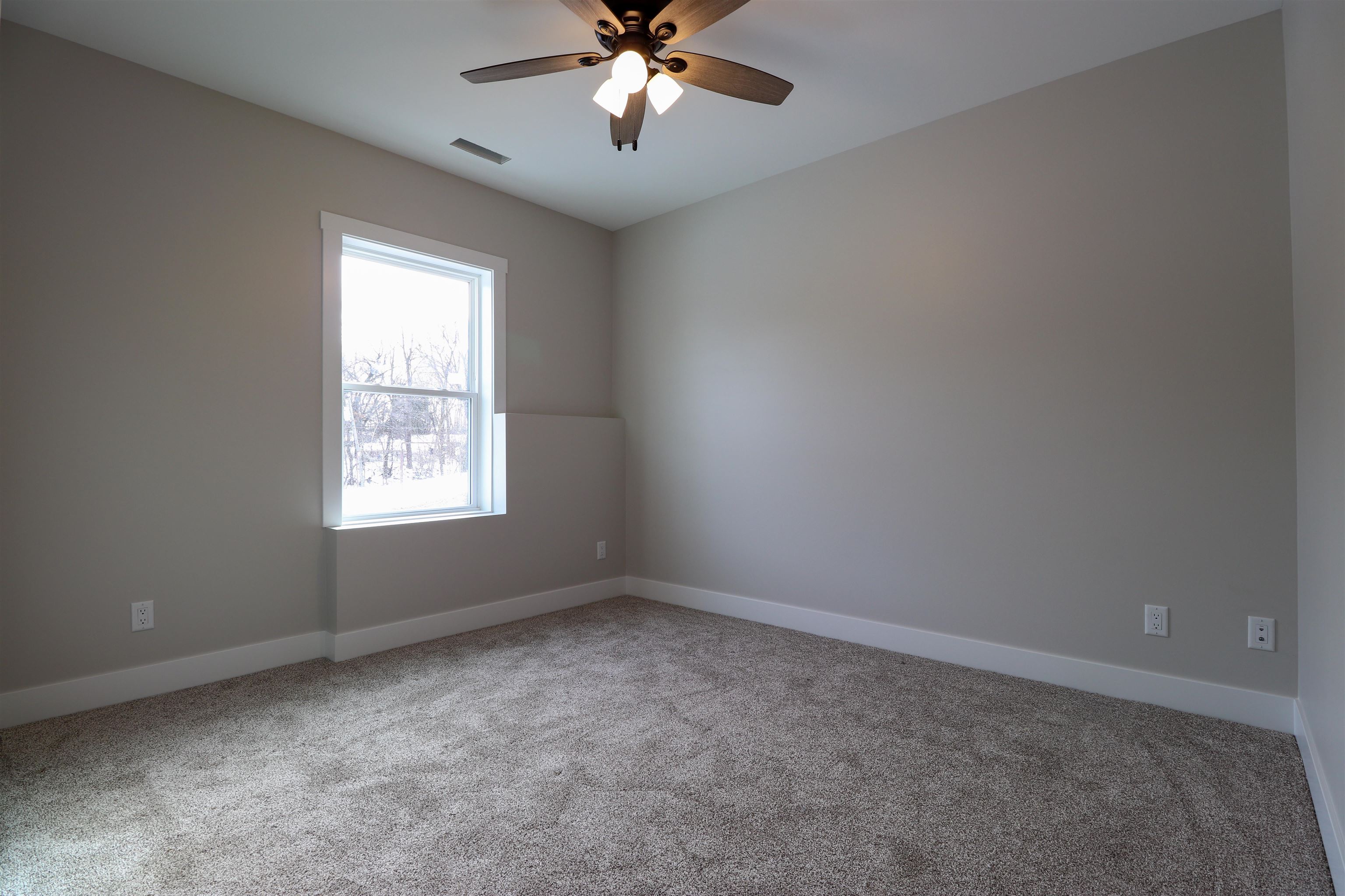 801 Hawkeye Heights Road Dubuque, IA 52001 - Photo 28 of 30 Gallery Image 28