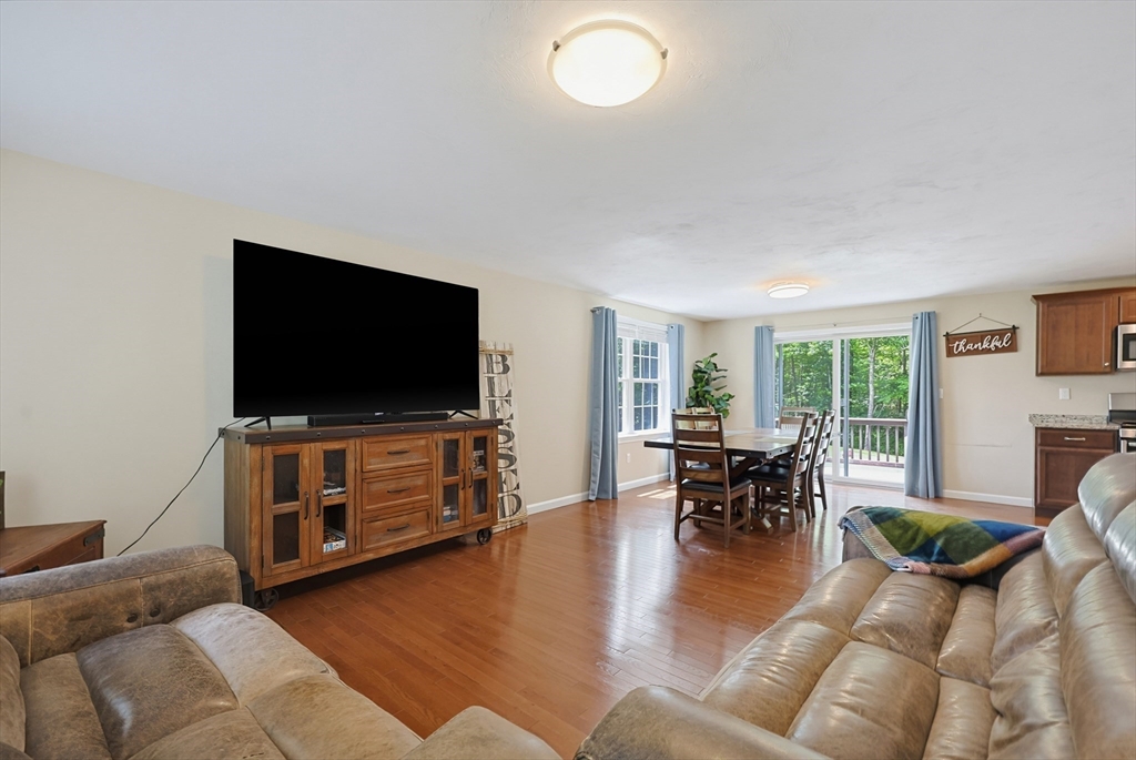 5 County Street Berkley, MA 02779 - Photo 7 of 40