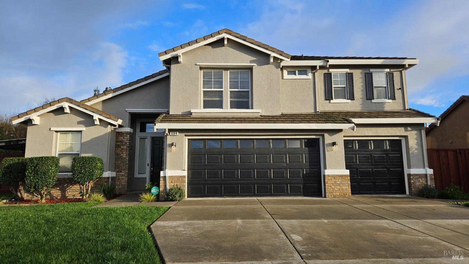 684 Venetian Ct, Fairfield, CA 94534 | Compass