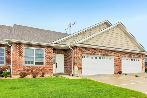 $385,000 | 23952 Ann Court, Manhattan, IL 60442