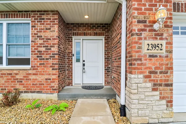 $385,000 | 23952 Ann Court, Manhattan, IL 60442