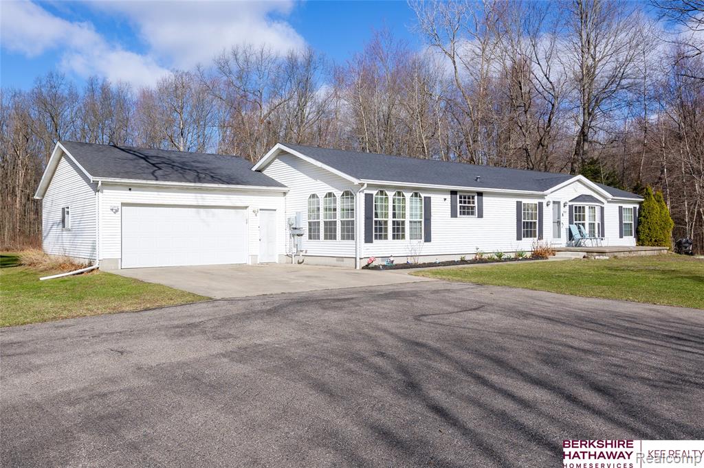 19090 Sumpter Road Belleville, MI 48111 - Photo 5 of 75 Gallery Image 5