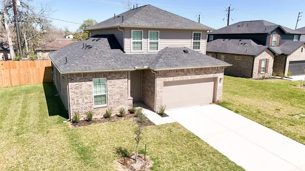 $2,799 | 410 Magnolia Street, Lake Jackson, TX 77566