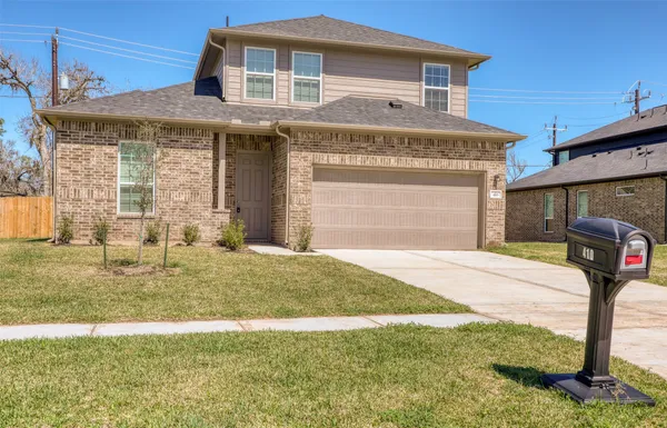 $2,799 | 410 Magnolia Street, Lake Jackson, TX 77566