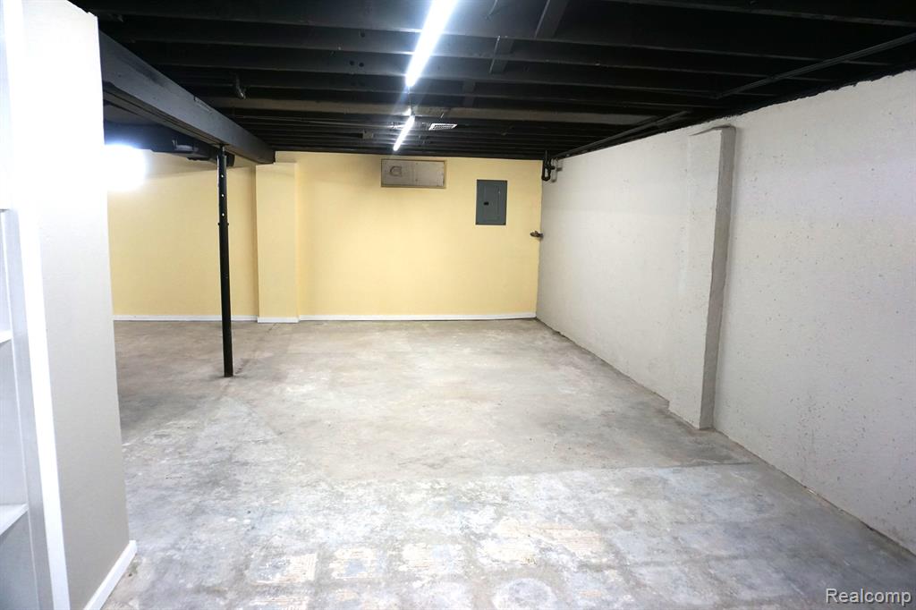 3014 Miller Road Flint, MI 48503 - Photo 36 of 52