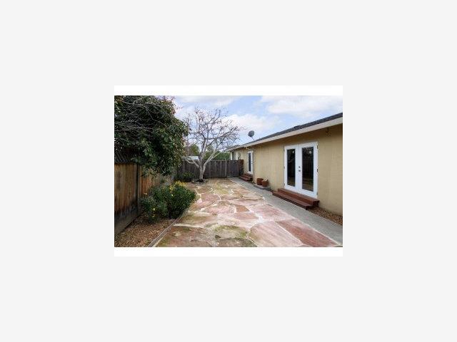 3504 Gross Road Santa Cruz, CA 95062 - Photo 2 of 7 Gallery Image 2