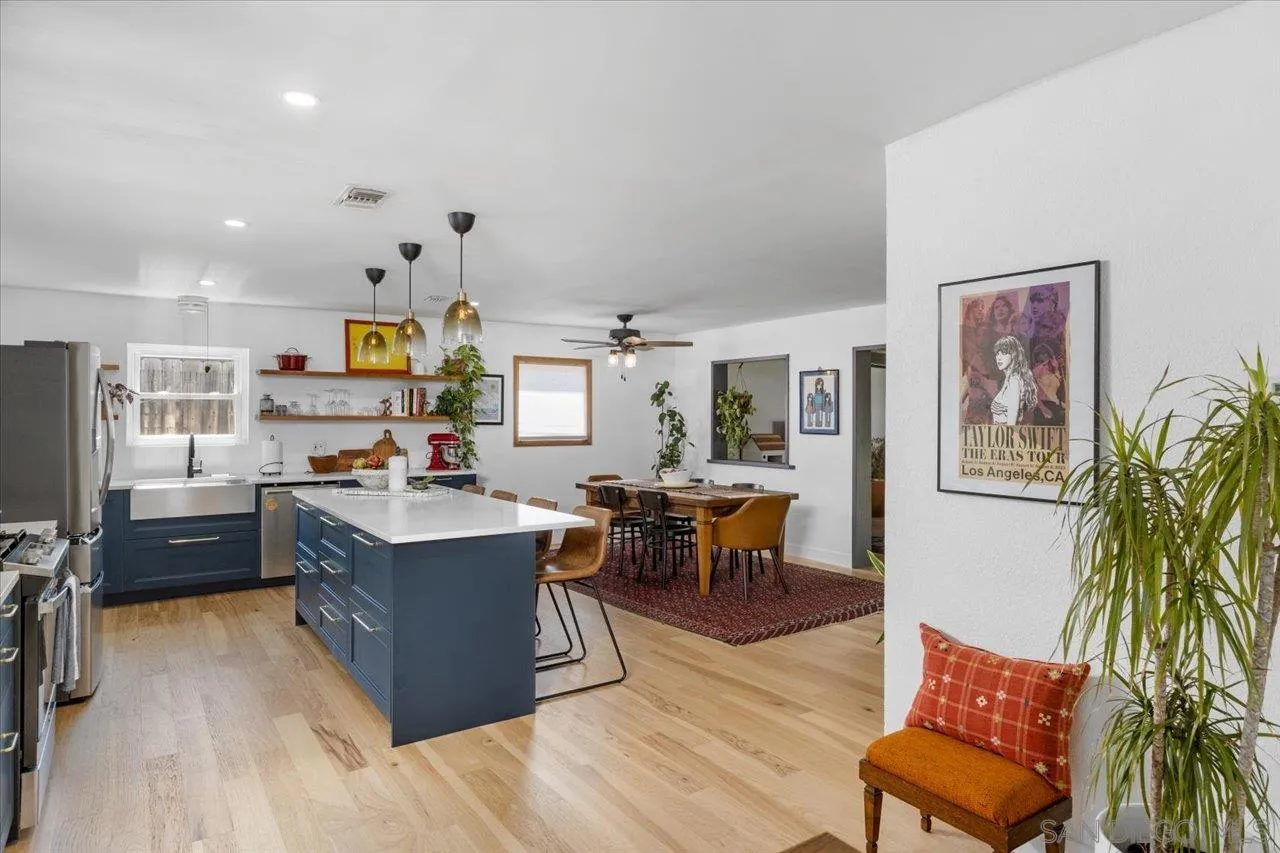 528 Parkbrook Street Spring Valley, CA 91977 - Photo 6 of 35 Gallery Image 6