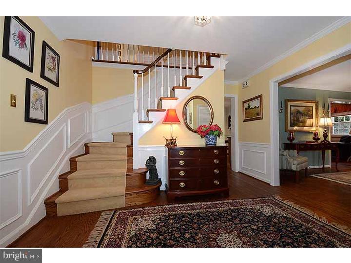 141 Bair Road Berwyn, PA 19312 - Photo 3 of 24 Foyer