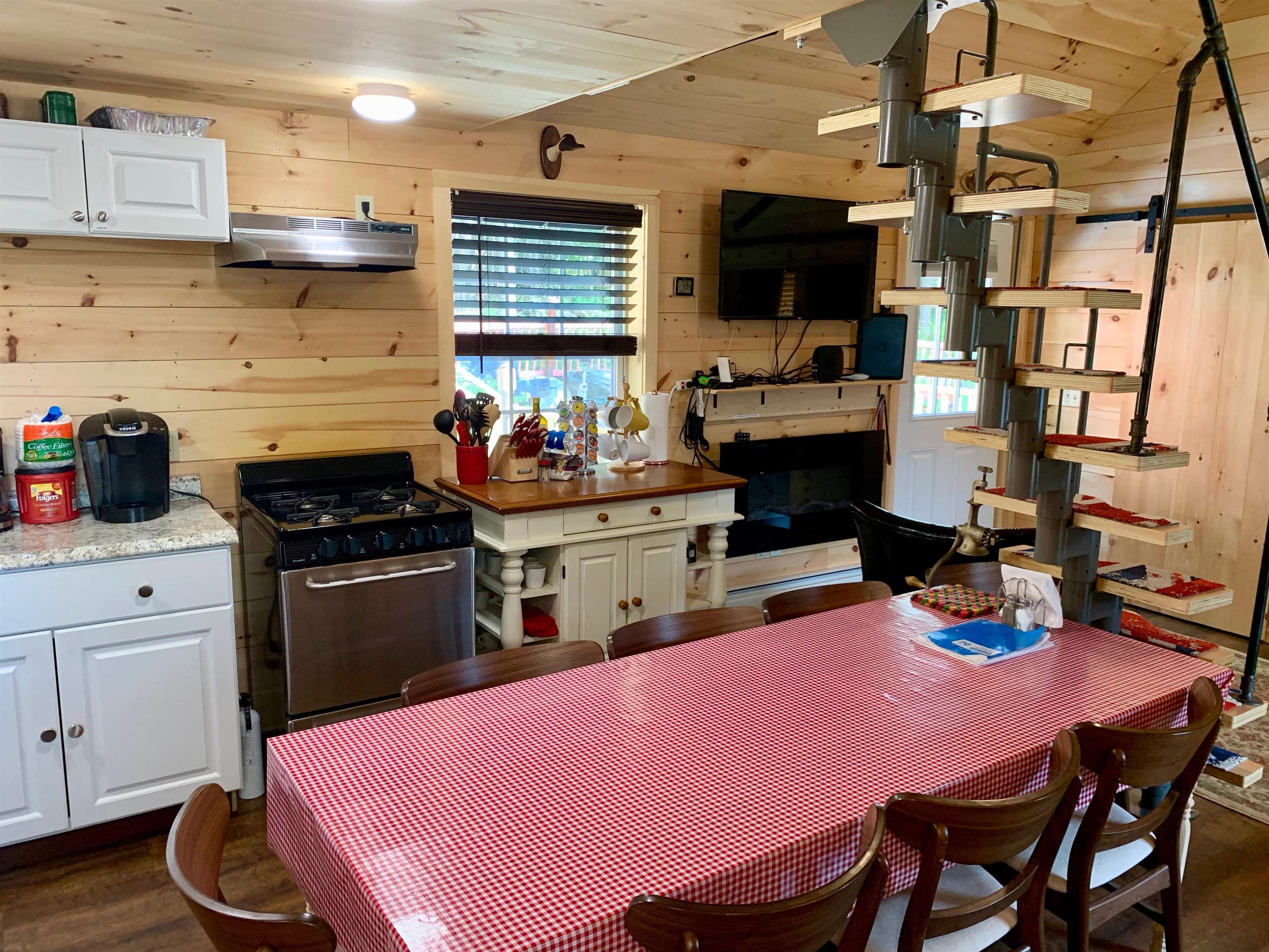 44 Mitchell Road Pittsburg, NH 03592 - Photo 5 of 40