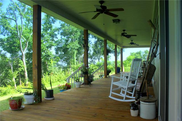 4160 Greenfield Bend Road Williamsport, TN 38487 - Photo 3 of 20 Gallery Image 3