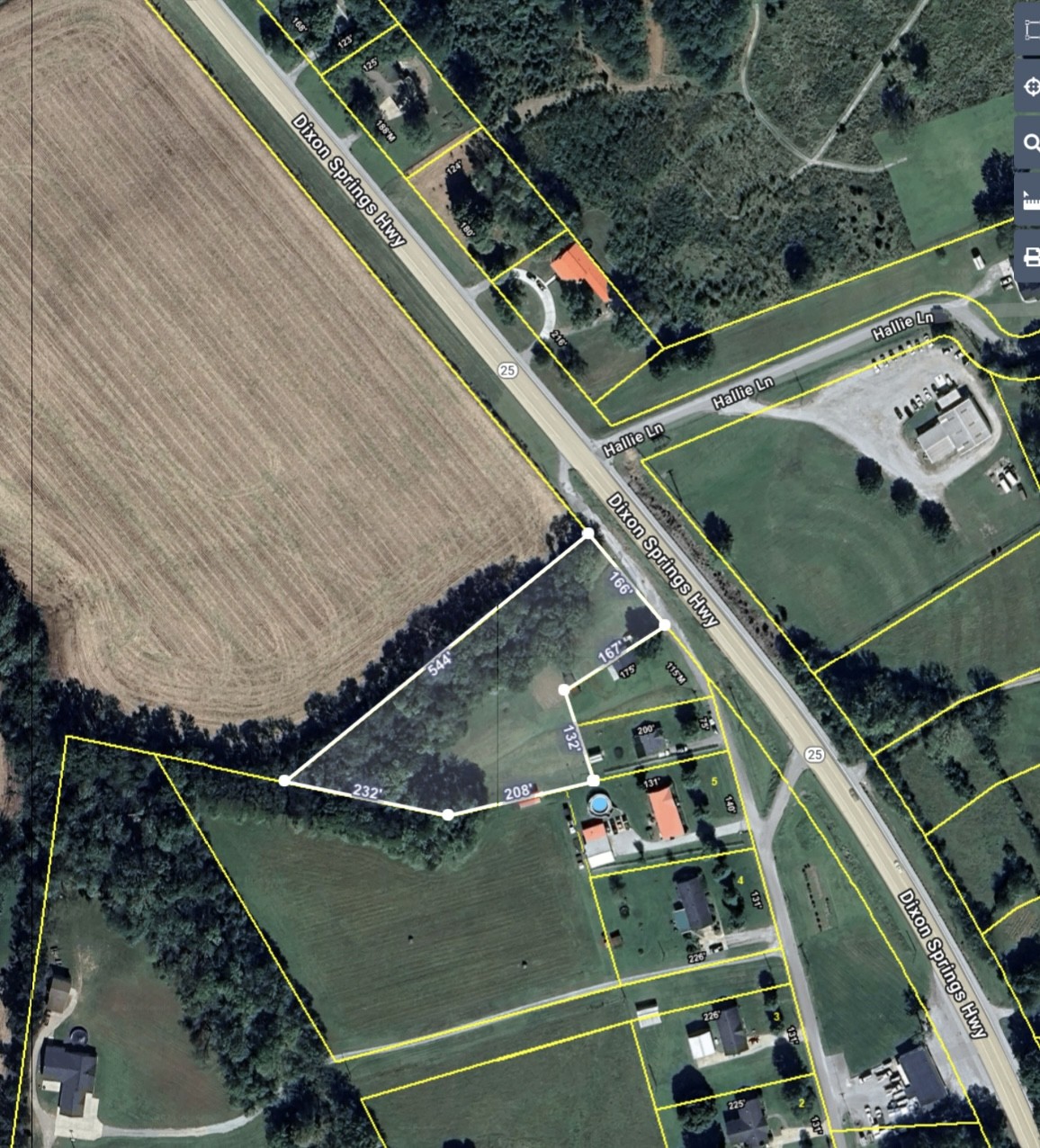 an aerial view of a tennis ground