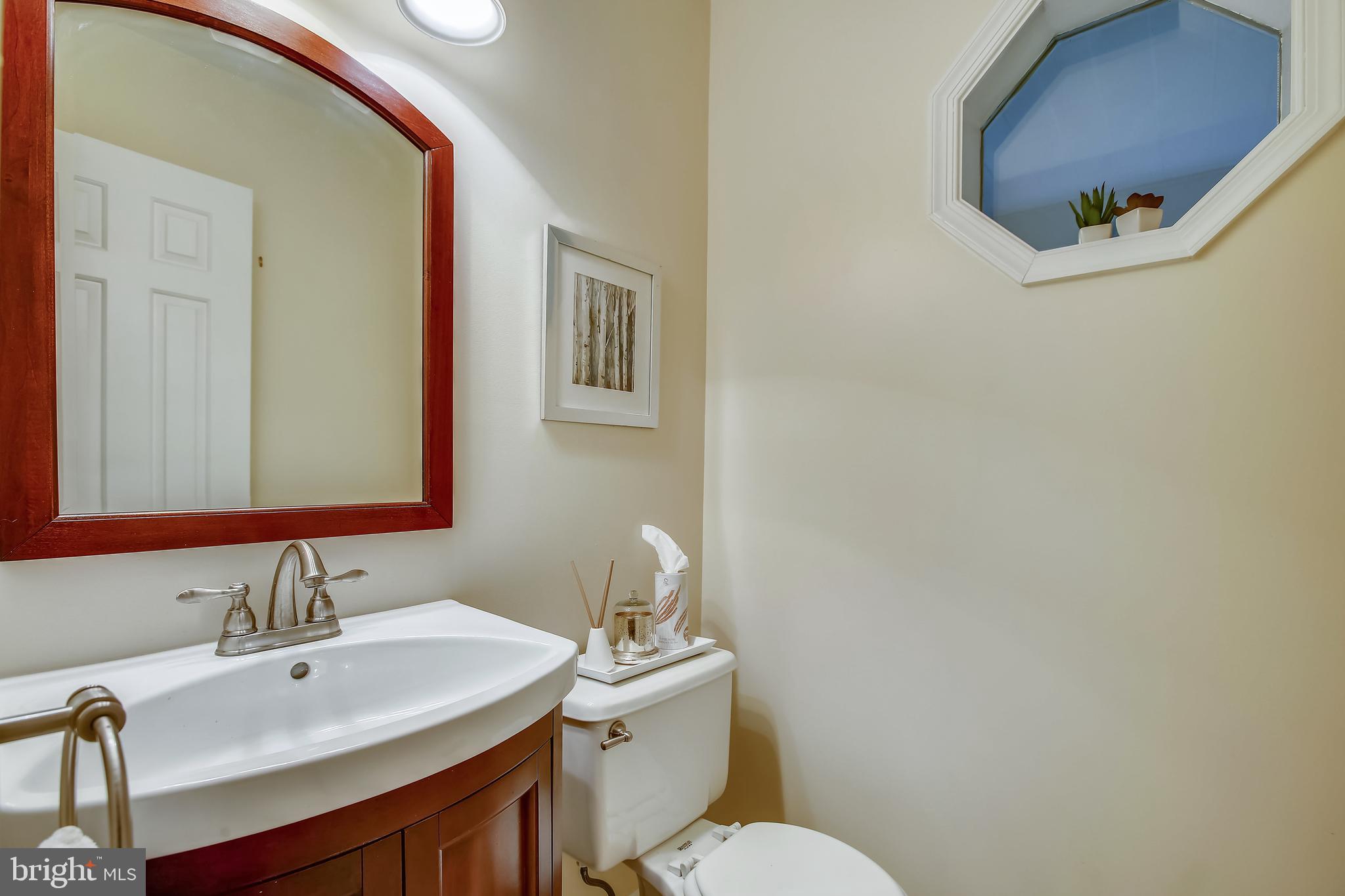 2219 Wakerobin Lane Reston, VA 20191 - Photo 18 of 33 Main Level Half Bath