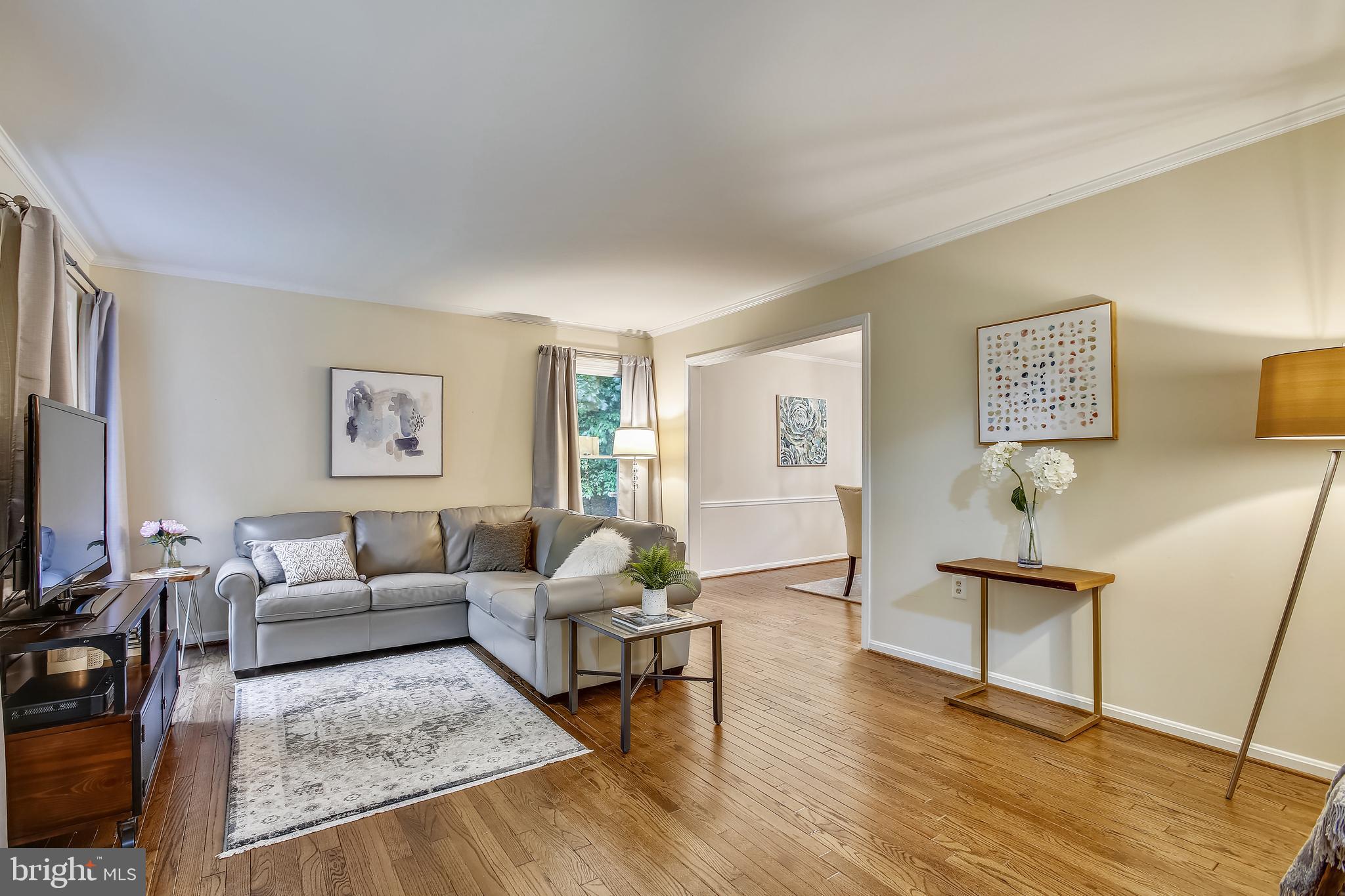 2219 Wakerobin Lane Reston, VA 20191 - Photo 4 of 33 Open Flow to Living Room