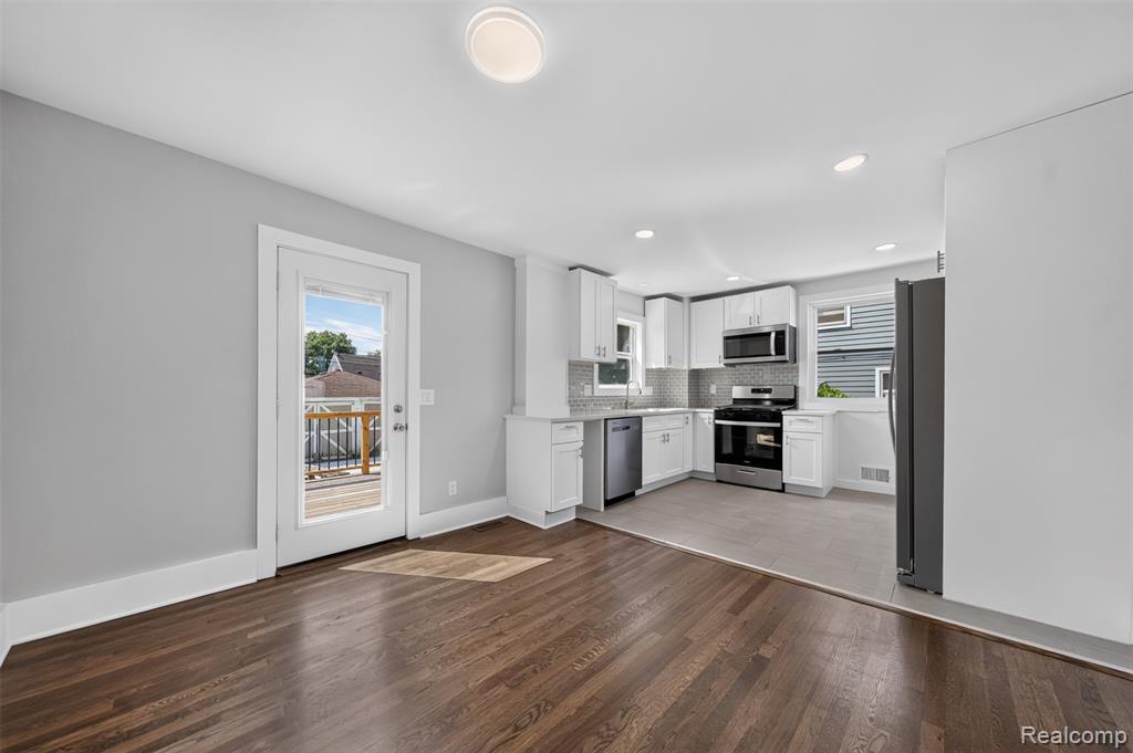 761 Columbia Road Berkley, MI 48072 - Photo 12 of 29 Gallery Image 12