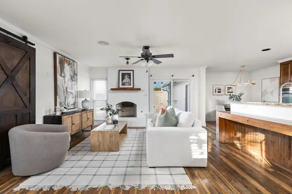 $725,000 | 2710 Thrushwood Drive, Austin, TX 78757