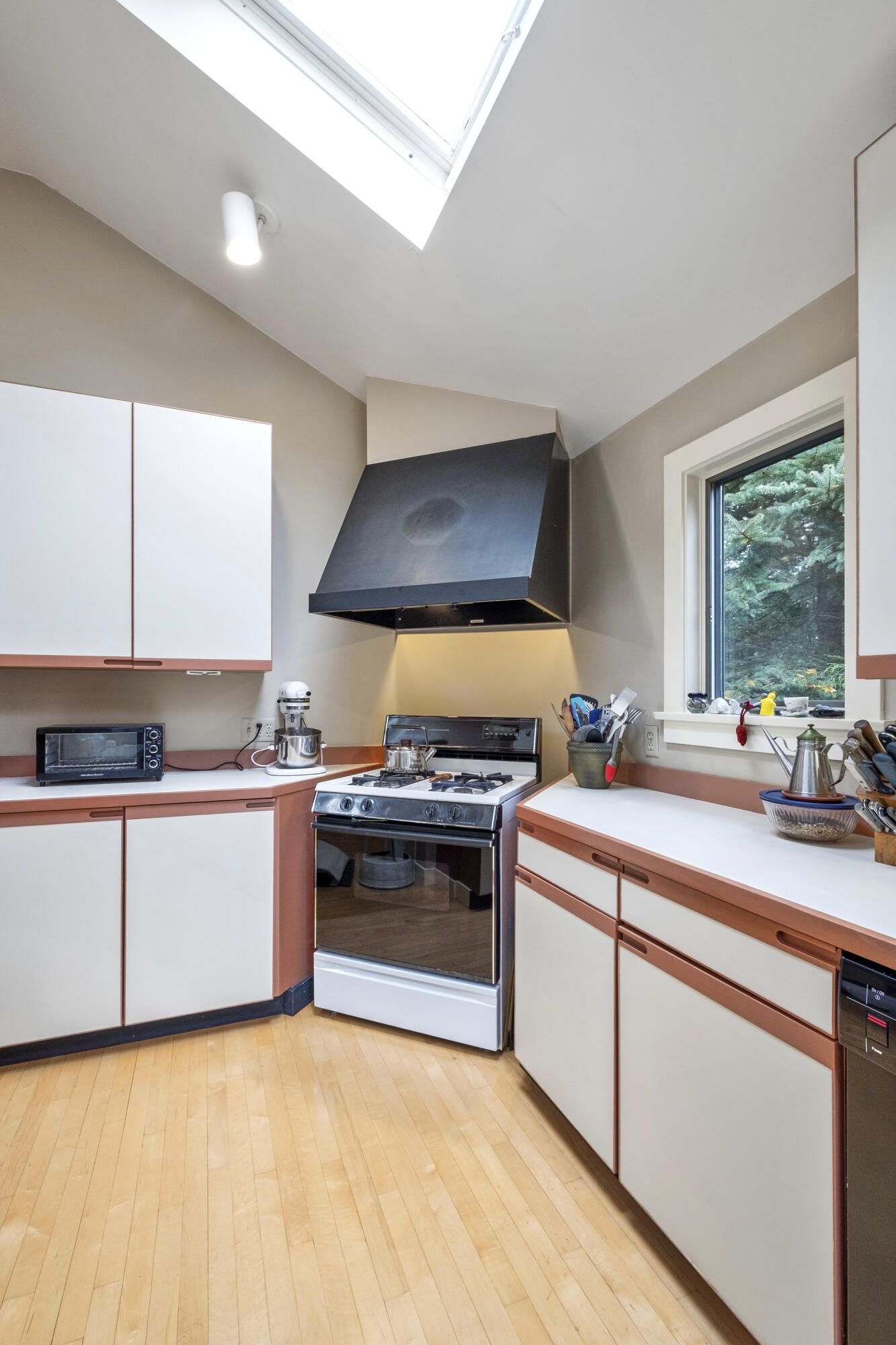 51 Samoset Road, Unit 15 Rockland, ME 04841 - Photo 25 of 72 26- 27-51 Samoset Road - Rockland -438-