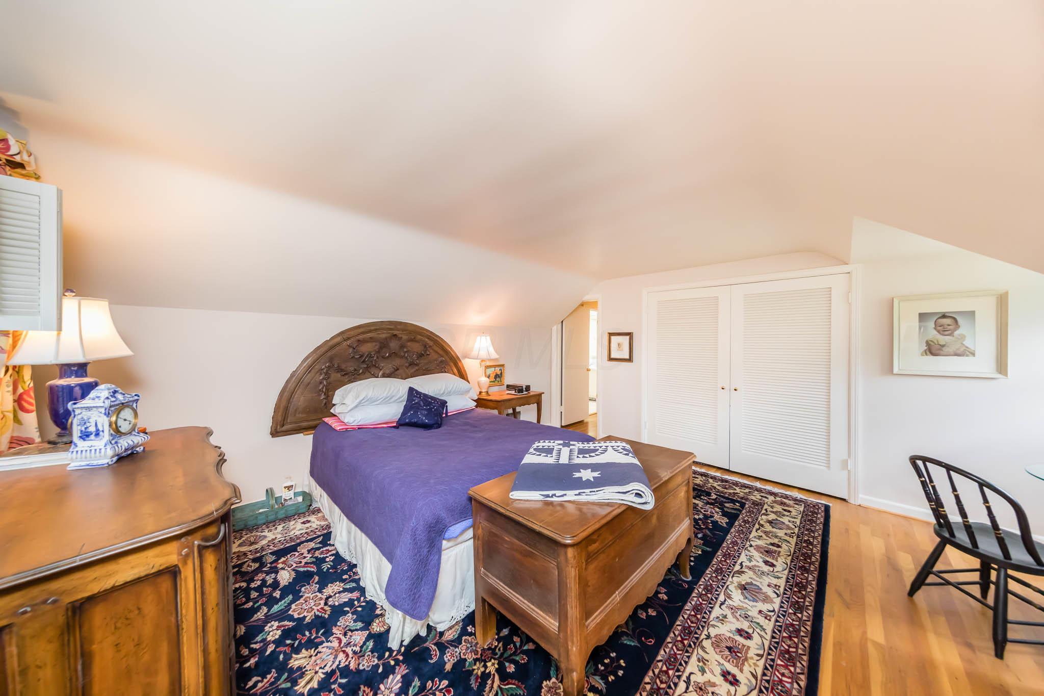 2484 Dorset Road Columbus, OH 43221 - Photo 30 of 41
