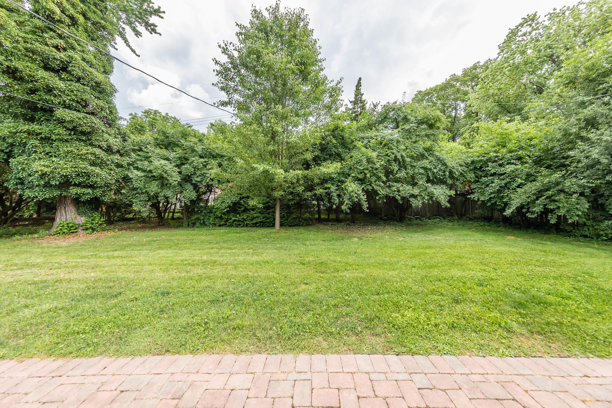 2484 Dorset Road Columbus, OH 43221 - Photo 37 of 41