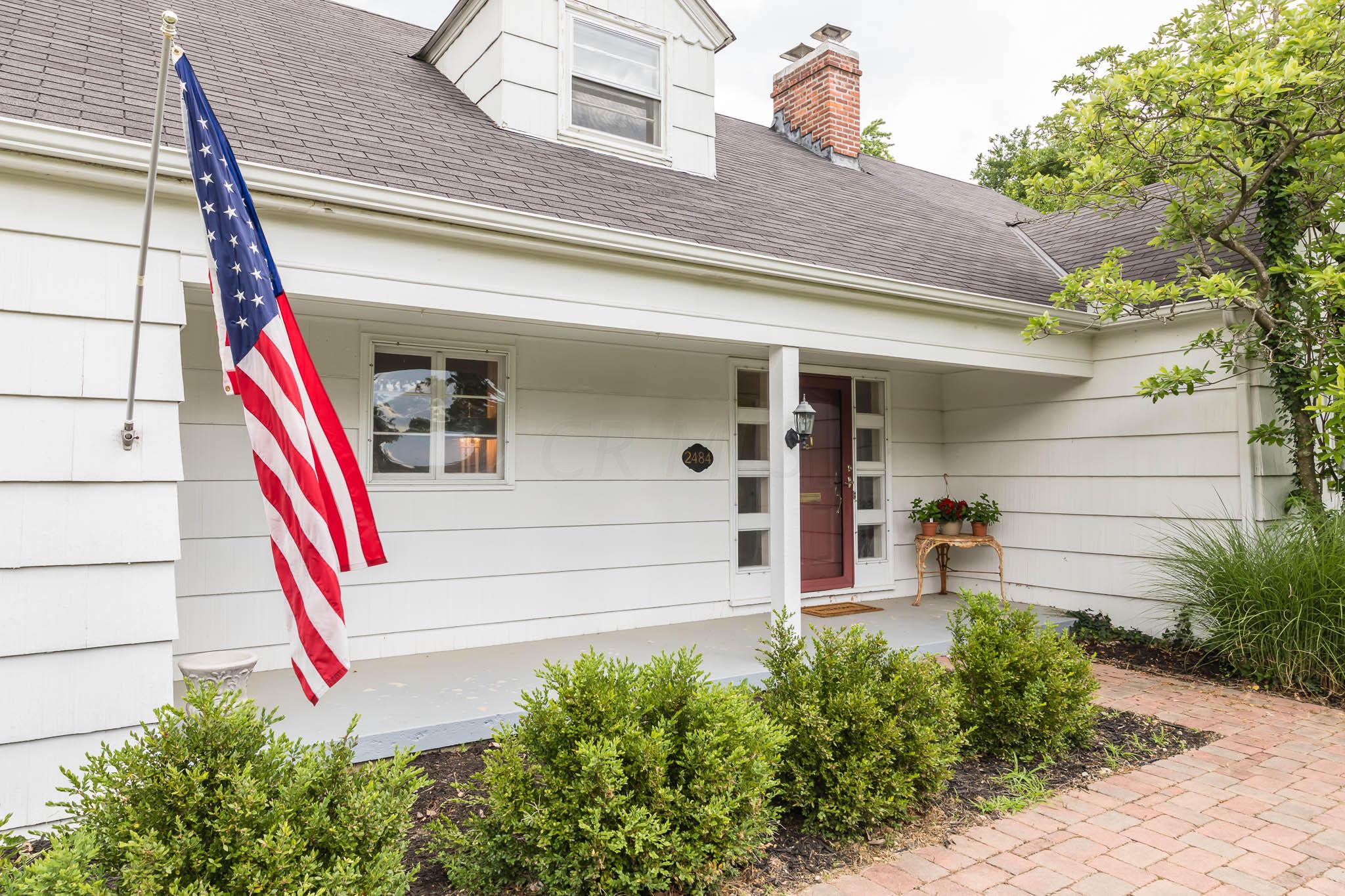2484 Dorset Road Columbus, OH 43221 - Photo 4 of 41