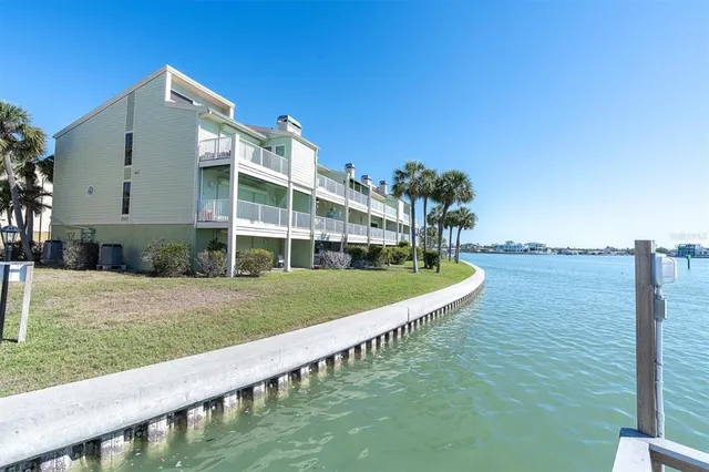 $930,000 | 553 Haven Point Drive, Treasure Island, FL 33706