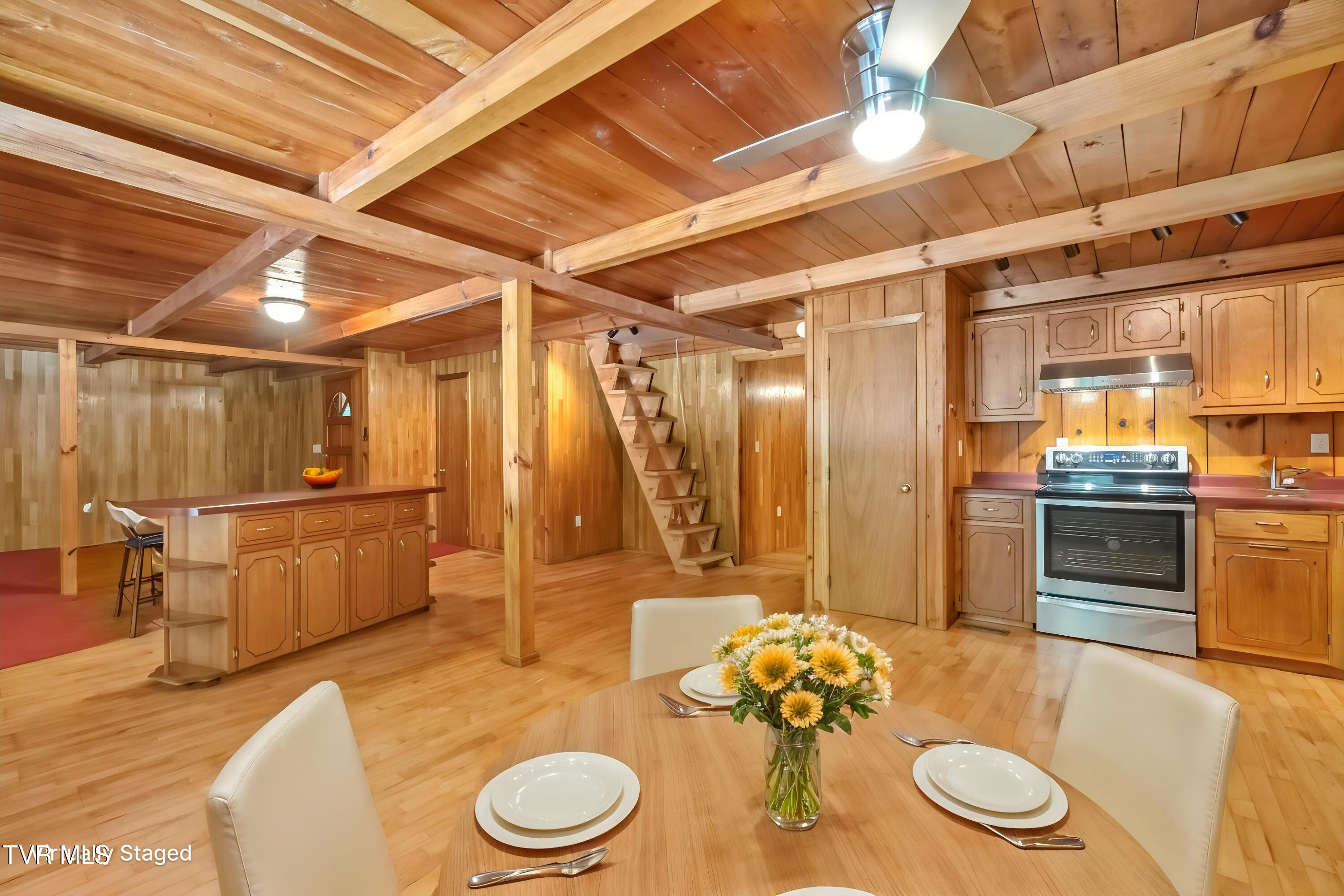 390 Fiddlers Branch Road Hampton, TN 37658 - Photo 16 of 79 20 - Kitchen - Standard - 6