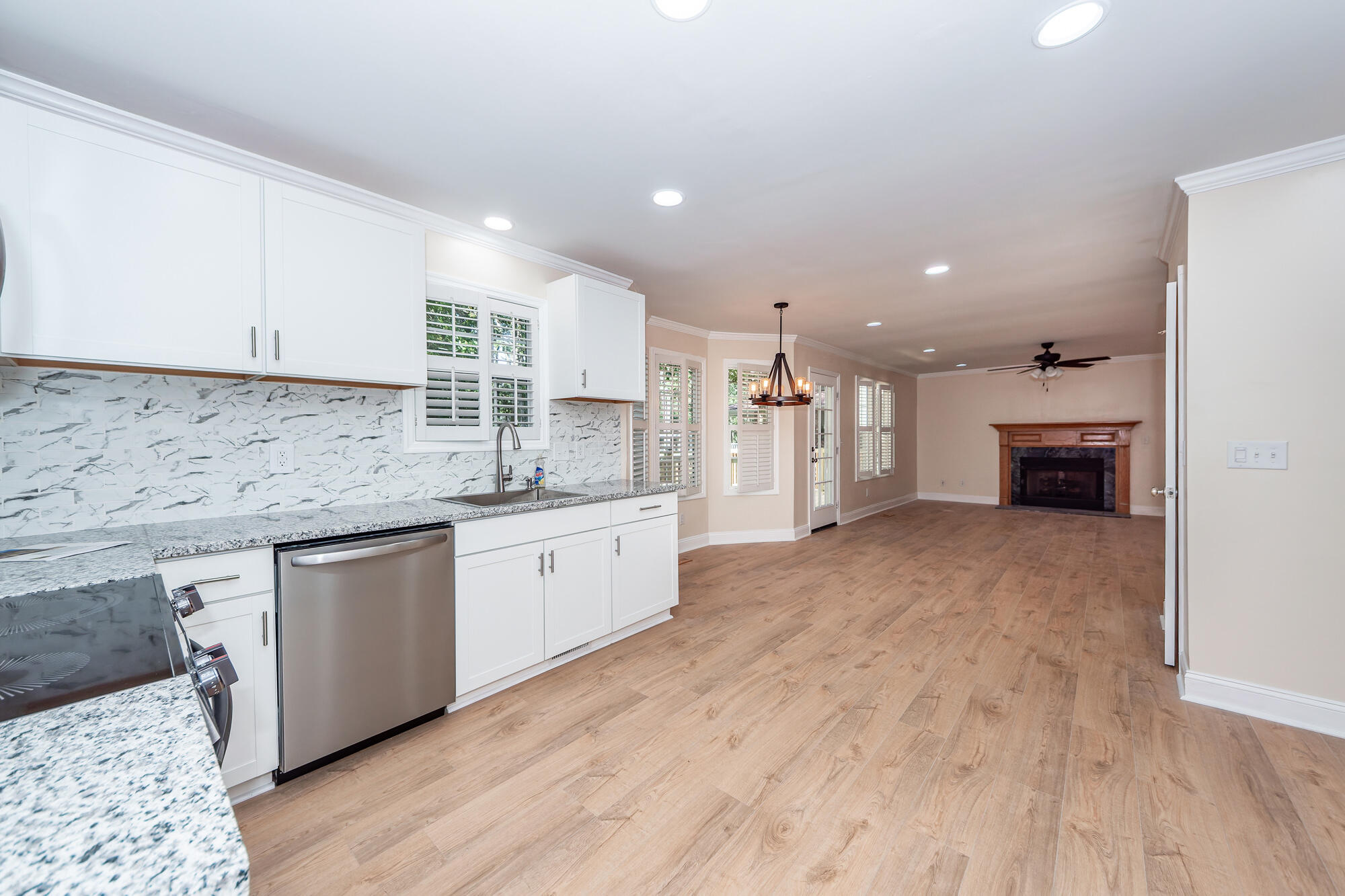 208 County Rd S-18-458 Summerville, SC 29485 - Photo 16 of 60 08