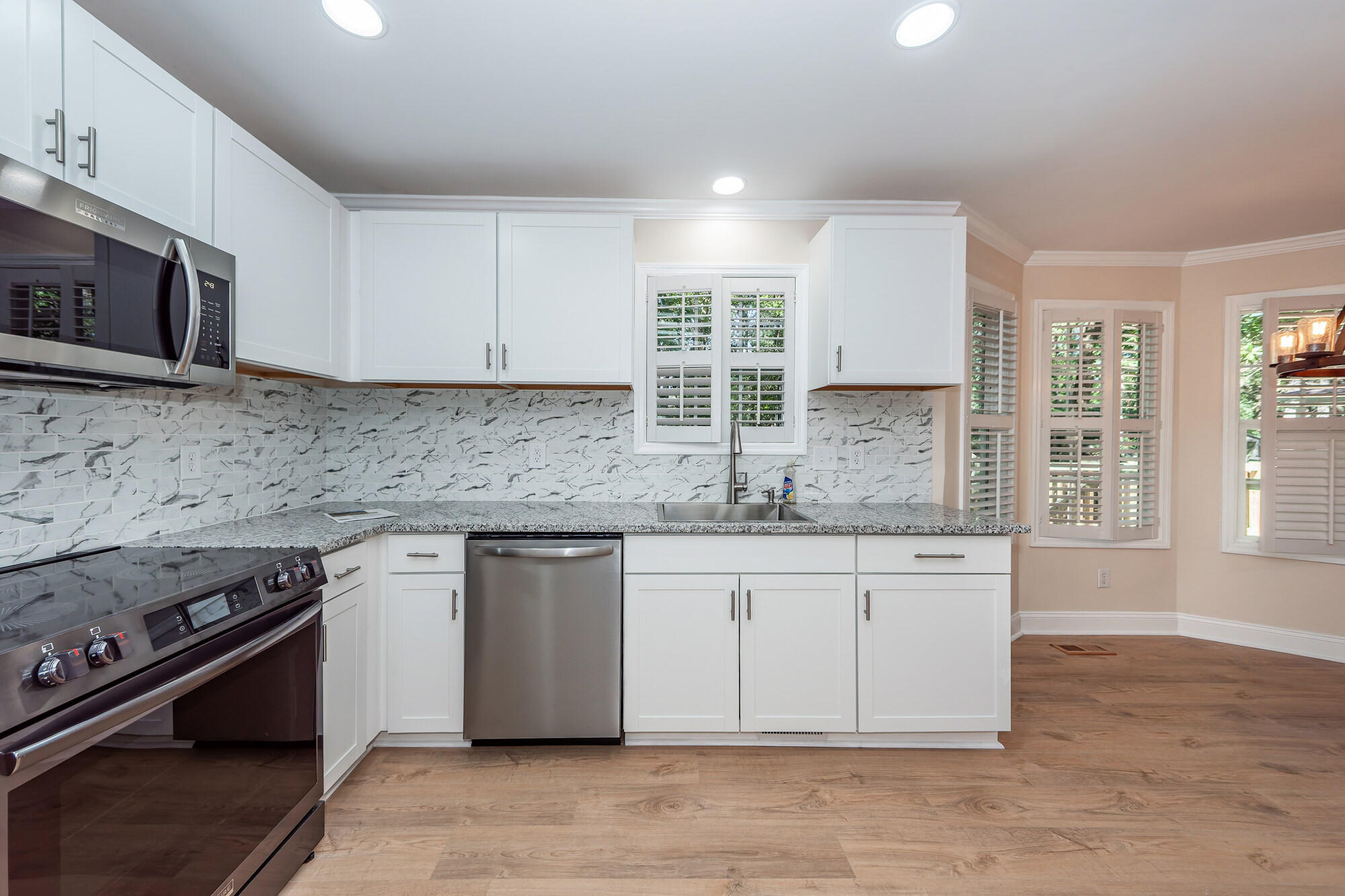 208 County Rd S-18-458 Summerville, SC 29485 - Photo 17 of 60 09